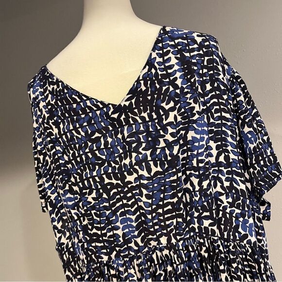 Woman within plus size leaf wines print short sleeve mini casual dress - Picture 8 of 14